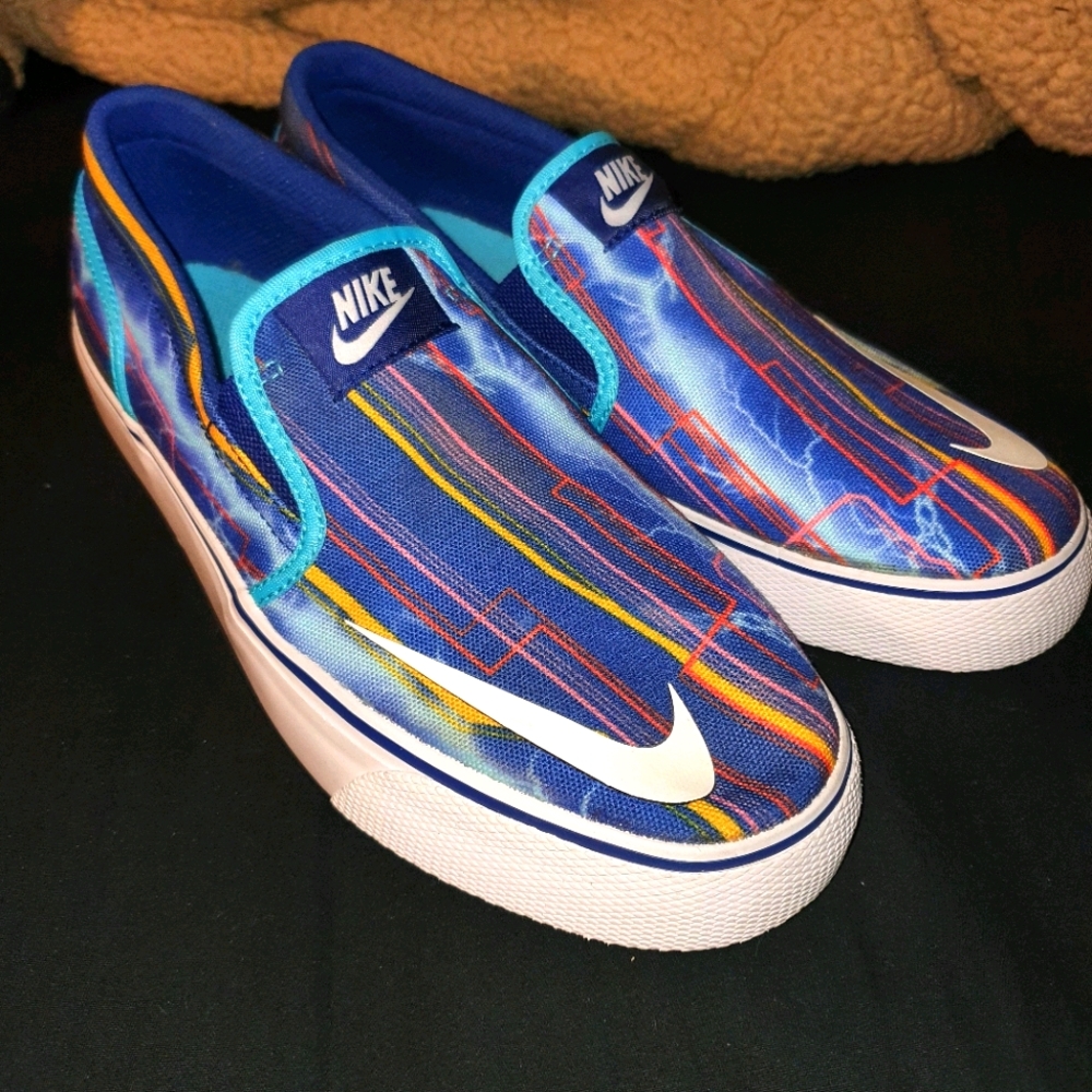 Nike Slip ons
